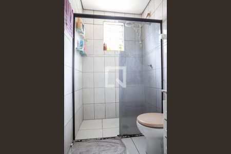 Casa à venda com 360m², 4 quartos e 4 vagas Casa à venda com 360m², 4 quartos e 4 vagasBanheiro social