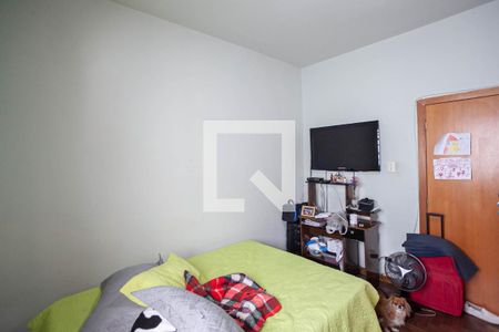Casa à venda com 360m², 4 quartos e 4 vagas Casa à venda com 360m², 4 quartos e 4 vagasQuarto 2