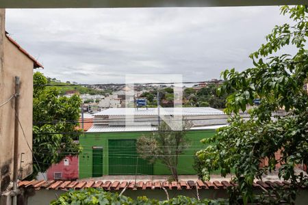 Casa à venda com 360m², 4 quartos e 4 vagas Casa à venda com 360m², 4 quartos e 4 vagasVista do quarto 1