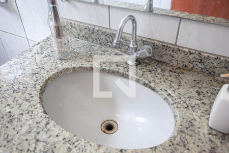 Casa à venda com 360m², 4 quartos e 4 vagas Casa à venda com 360m², 4 quartos e 4 vagasBanheiro social