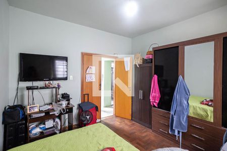 Casa à venda com 360m², 4 quartos e 4 vagas Casa à venda com 360m², 4 quartos e 4 vagasQuarto 2