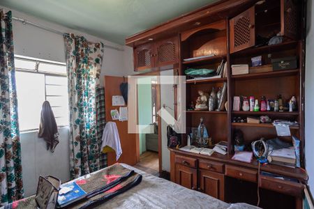 Casa à venda com 360m², 4 quartos e 4 vagas Casa à venda com 360m², 4 quartos e 4 vagasQuarto 1
