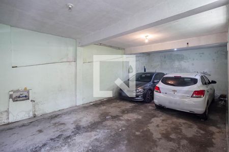 Casa à venda com 360m², 4 quartos e 4 vagas Casa à venda com 360m², 4 quartos e 4 vagasGaragem