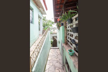 Casa à venda com 360m², 4 quartos e 4 vagas Casa à venda com 360m², 4 quartos e 4 vagasEntrada