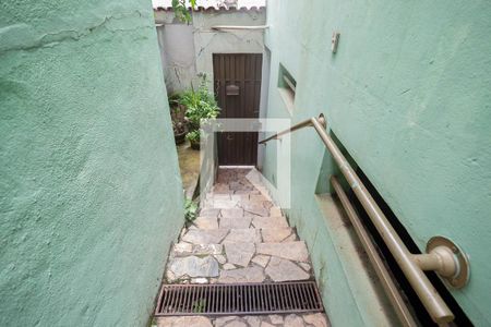 Casa à venda com 360m², 4 quartos e 4 vagas Casa à venda com 360m², 4 quartos e 4 vagasEntrada