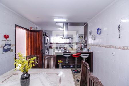 Casa à venda com 238m², 4 quartos e 4 vagasCopa e Cozinha