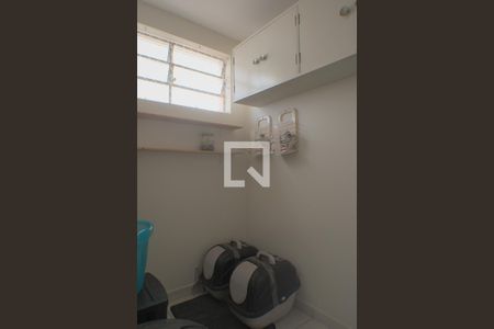 Apartamento à venda com 120m², 2 quartos e sem vagaQuarto e Banheiro de Serviço