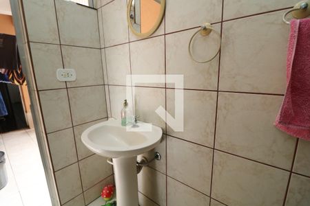 Casa à venda com 120m², 4 quartos e 2 vagasBanheiro