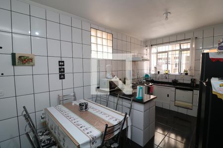 Casa à venda com 120m², 4 quartos e 2 vagasCozinha