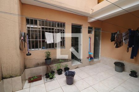 Casa à venda com 120m², 4 quartos e 2 vagasQuintal