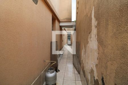 Casa à venda com 120m², 4 quartos e 2 vagasCorredor
