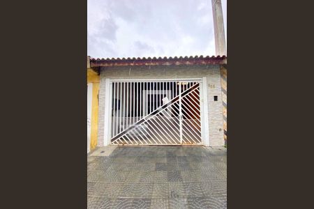 Casa à venda com 234m², 3 quartos e 2 vagasFachada