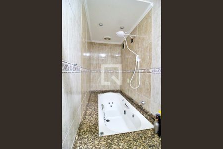 Banheiro da Suíte de casa à venda com 3 quartos, 234m² em Jardim Utinga, Santo André