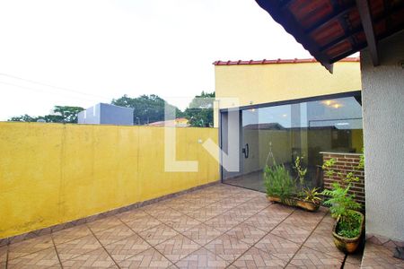 Casa à venda com 234m², 3 quartos e 2 vagasÁrea de Serviço
