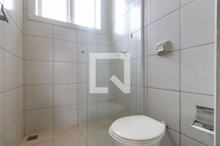 Casa de condomínio à venda com 750m², 4 quartos e 10 vagas Casa de condomínio à venda com 750m², 4 quartos e 10 vagasBanheiro de serviço