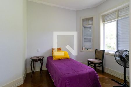 Casa de condomínio à venda com 750m², 4 quartos e 10 vagas Casa de condomínio à venda com 750m², 4 quartos e 10 vagasQuarto da suíte 2