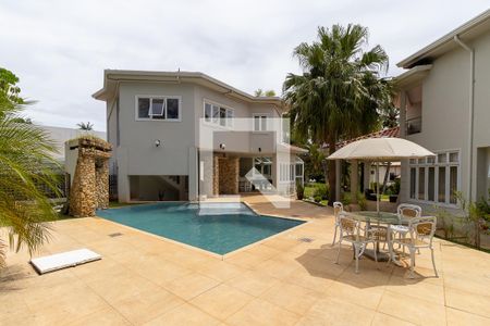 Casa de condomínio à venda com 750m², 4 quartos e 10 vagas Casa de condomínio à venda com 750m², 4 quartos e 10 vagasQuintal