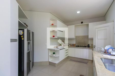 Casa de condomínio à venda com 750m², 4 quartos e 10 vagas Casa de condomínio à venda com 750m², 4 quartos e 10 vagasCozinha