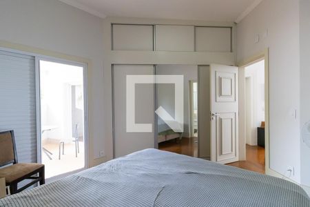 Casa de condomínio à venda com 750m², 4 quartos e 10 vagas Casa de condomínio à venda com 750m², 4 quartos e 10 vagasQuarto da suíte 3