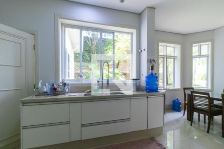 Casa de condomínio à venda com 750m², 4 quartos e 10 vagas Casa de condomínio à venda com 750m², 4 quartos e 10 vagasCozinha