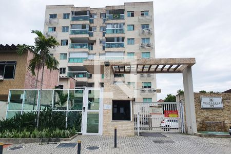 Apartamento à venda com 69m², 2 quartos e 1 vaga Apartamento à venda com 69m², 2 quartos e 1 vagaFachada e portaria