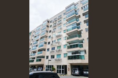 Apartamento à venda com 69m², 2 quartos e 1 vaga Apartamento à venda com 69m², 2 quartos e 1 vagaFachada do bloco