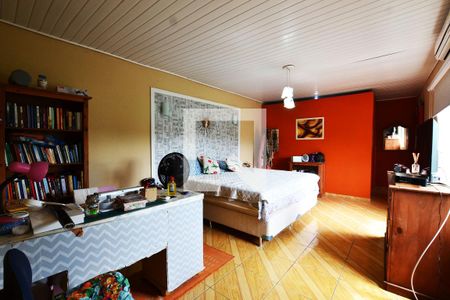 Casa à venda com 200m², 5 quartos e 2 vagasSuíte 2