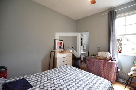Casa à venda com 200m², 5 quartos e 2 vagasSuíte 1