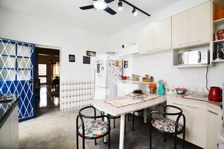 Casa à venda com 200m², 5 quartos e 2 vagasCozinha