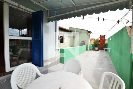 Casa à venda com 200m², 5 quartos e 2 vagasVaranda