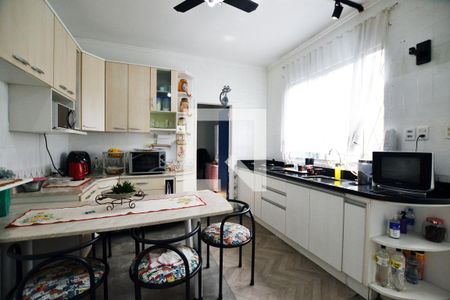 Casa à venda com 200m², 5 quartos e 2 vagasCozinha