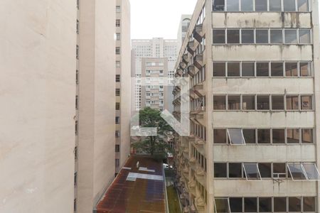 Vista da Sala de apartamento para alugar com 2 quartos, 70m² em Centro, Curitiba