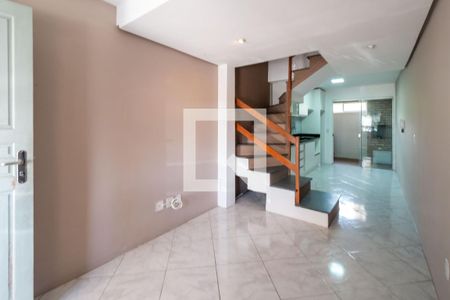 Sala de casa de condomínio à venda com 2 quartos, 61m² em Campo Novo, Porto Alegre