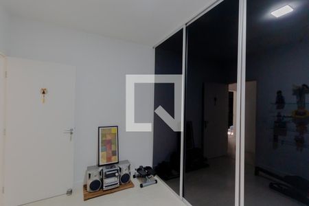 Casa à venda com 150m², 3 quartos e 3 vagas Casa à venda com 150m², 3 quartos e 3 vagasQuarto 2