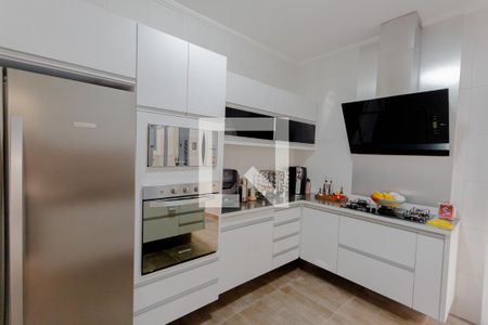 Casa à venda com 150m², 3 quartos e 3 vagas Casa à venda com 150m², 3 quartos e 3 vagasArmário