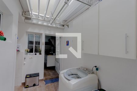 Casa à venda com 150m², 3 quartos e 3 vagas Casa à venda com 150m², 3 quartos e 3 vagasÁrea de Serviço