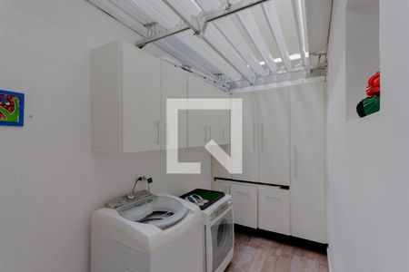 Casa à venda com 150m², 3 quartos e 3 vagas Casa à venda com 150m², 3 quartos e 3 vagasÁrea de Serviço