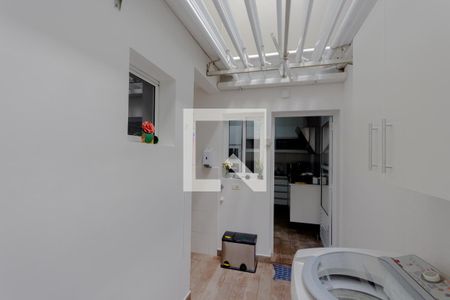 Casa à venda com 150m², 3 quartos e 3 vagas Casa à venda com 150m², 3 quartos e 3 vagasÁrea de Serviço