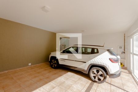 Casa à venda com 150m², 3 quartos e 3 vagas Casa à venda com 150m², 3 quartos e 3 vagasGaragem