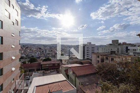 Casa à venda com 523m², 5 quartos e 3 vagas