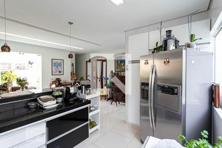 Casa à venda com 523m², 5 quartos e 3 vagas