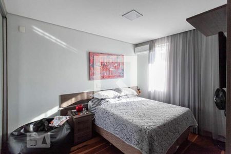 Casa à venda com 523m², 5 quartos e 3 vagas