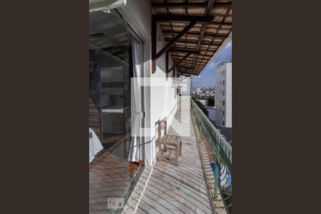 Casa à venda com 523m², 5 quartos e 3 vagas