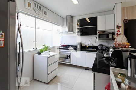 Casa à venda com 523m², 5 quartos e 3 vagas