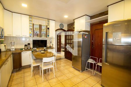 Casa de condomínio à venda com 310m², 4 quartos e 2 vagasCozinha