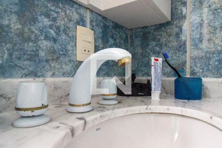 Casa de condomínio à venda com 310m², 4 quartos e 2 vagasBanheiro da Suíte 2