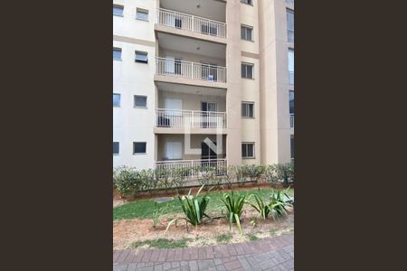 Apartamento para alugar com 72m², 2 quartos e 1 vagaFachada