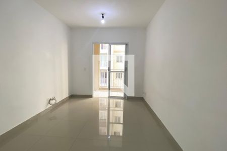 Apartamento para alugar com 72m², 2 quartos e 1 vagaSala