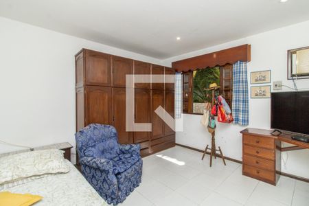 Suíte 1 de casa à venda com 4 quartos, 248m² em Jardim Guanabara, Rio de Janeiro