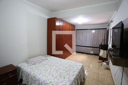 Casa à venda com 160m², 4 quartos e 8 vagasSuíte